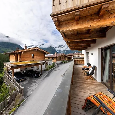 Nationalpark Kaeferfeldeck Neukirchen am Grossvenediger